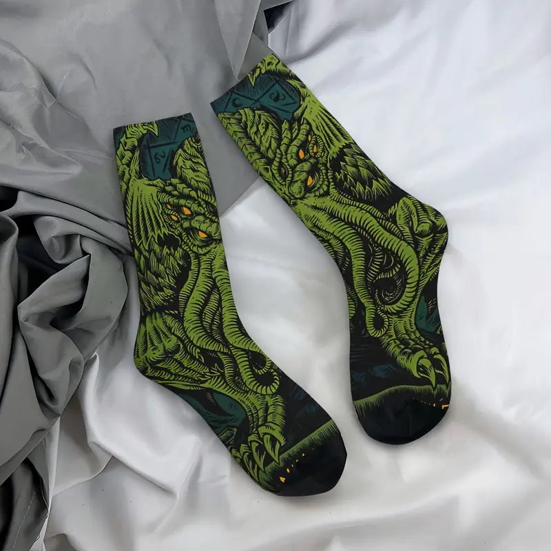Calzini socks Cthulhu verde, personaggio immaginario Lovecraft, romanzo unisex
