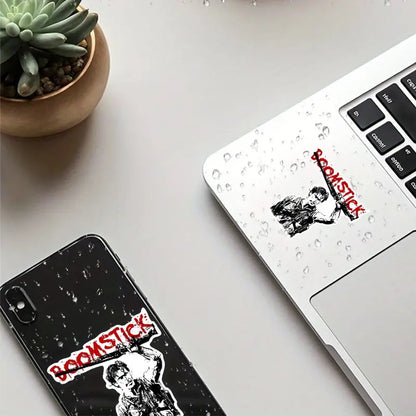 Adesivo Sticker Ash L'armata delle tenebre, Boomstick, horror film di Sam Raimi cult movie per auto, cover cellulare