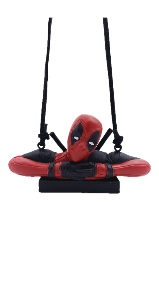 Personaggio Deadpool in primo piano mezzo busto, ciondolo per auto o allestimento, laccetto incluso