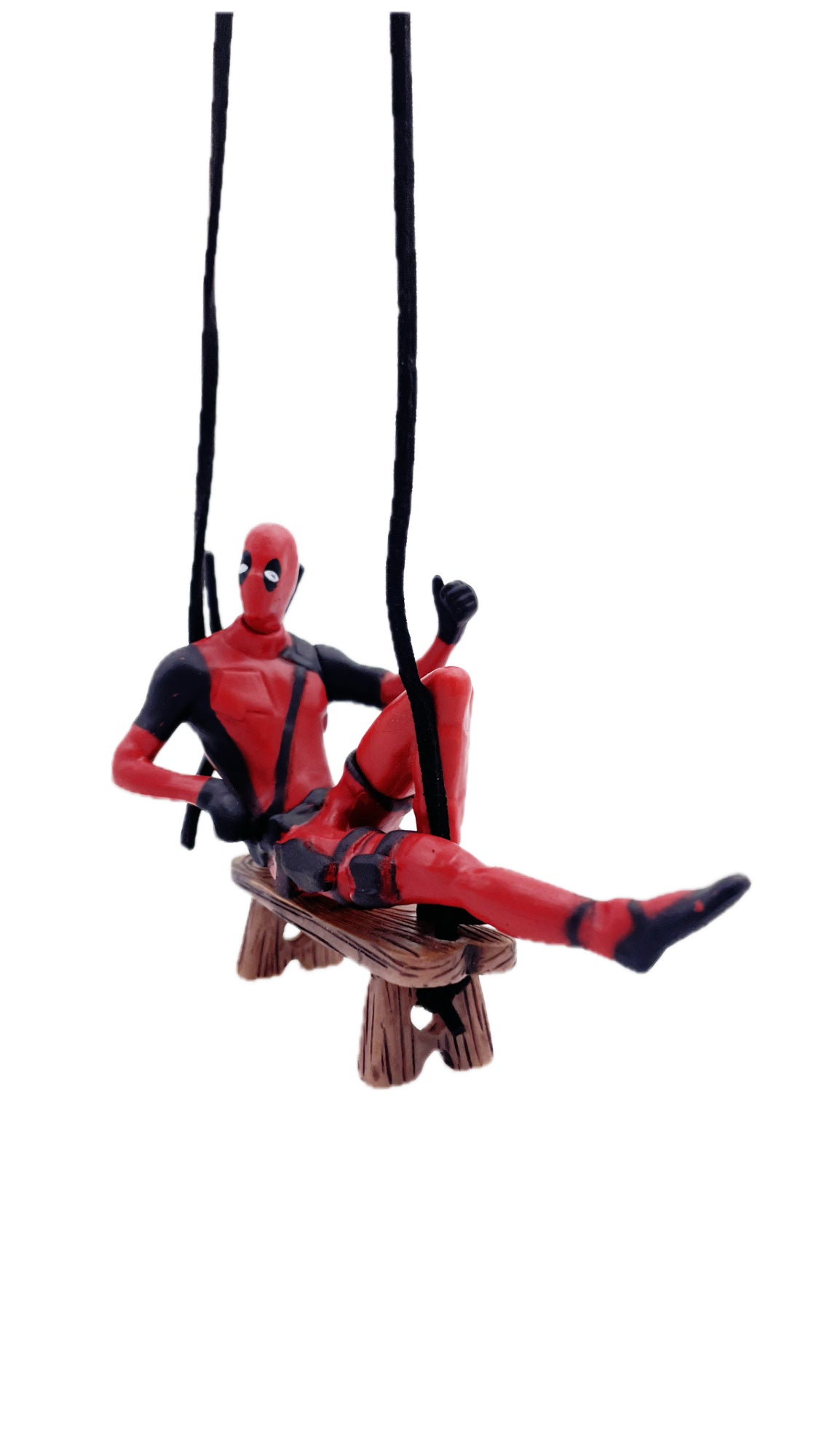 Personaggio Deadpool sull'altalena OK steso, ciondolo per auto o allestimento scrivania, laccetto incluso